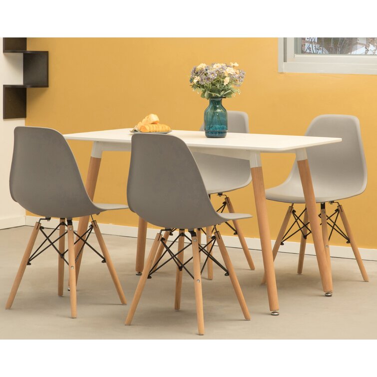 Plastic dining table discount with 4 chairs